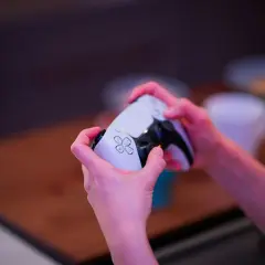 Czy pad od PS5 pasuje do PC? Odkryj pełną kompatybilność i funkcje