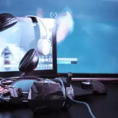 Jak podłączyć PS5 do laptopa kablem HDMI - uniknij problemów z wyświetlaniem