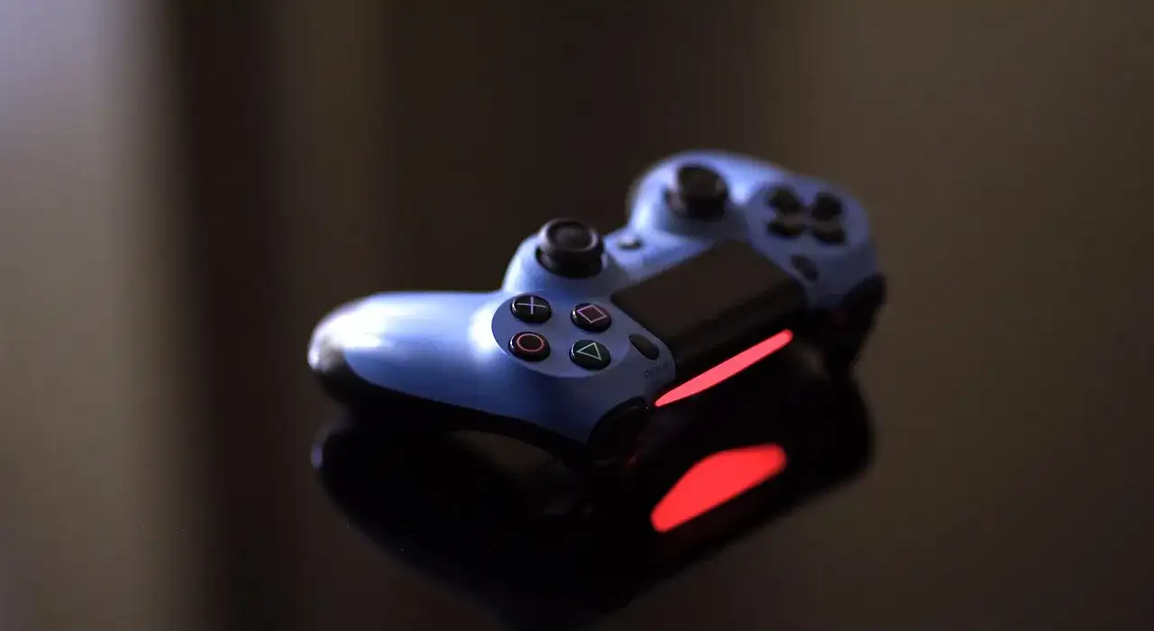 Czy PS5 może grać z PS4? Odkryj możliwości i ograniczenia współpracy